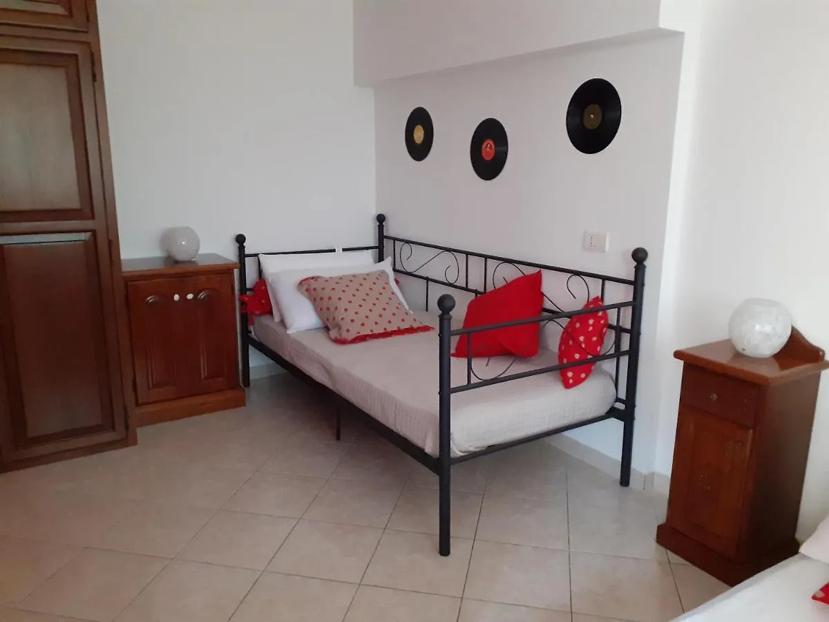 Bed & Breakfast B&B Marzo '51 Villasimius